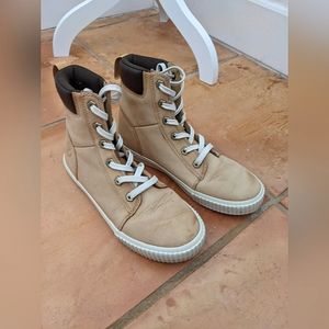 Timberland Skyla Bay Nubuck Sneakers Size 6